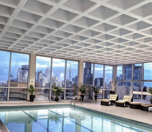 Financial District - 100 Wellesley St