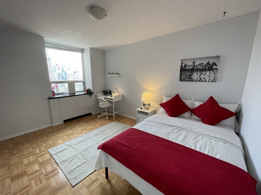 Silver Plus Room - 100 Wellesley St - Female Unit - Financial District - 100 Wellesley St - Gallery - 1