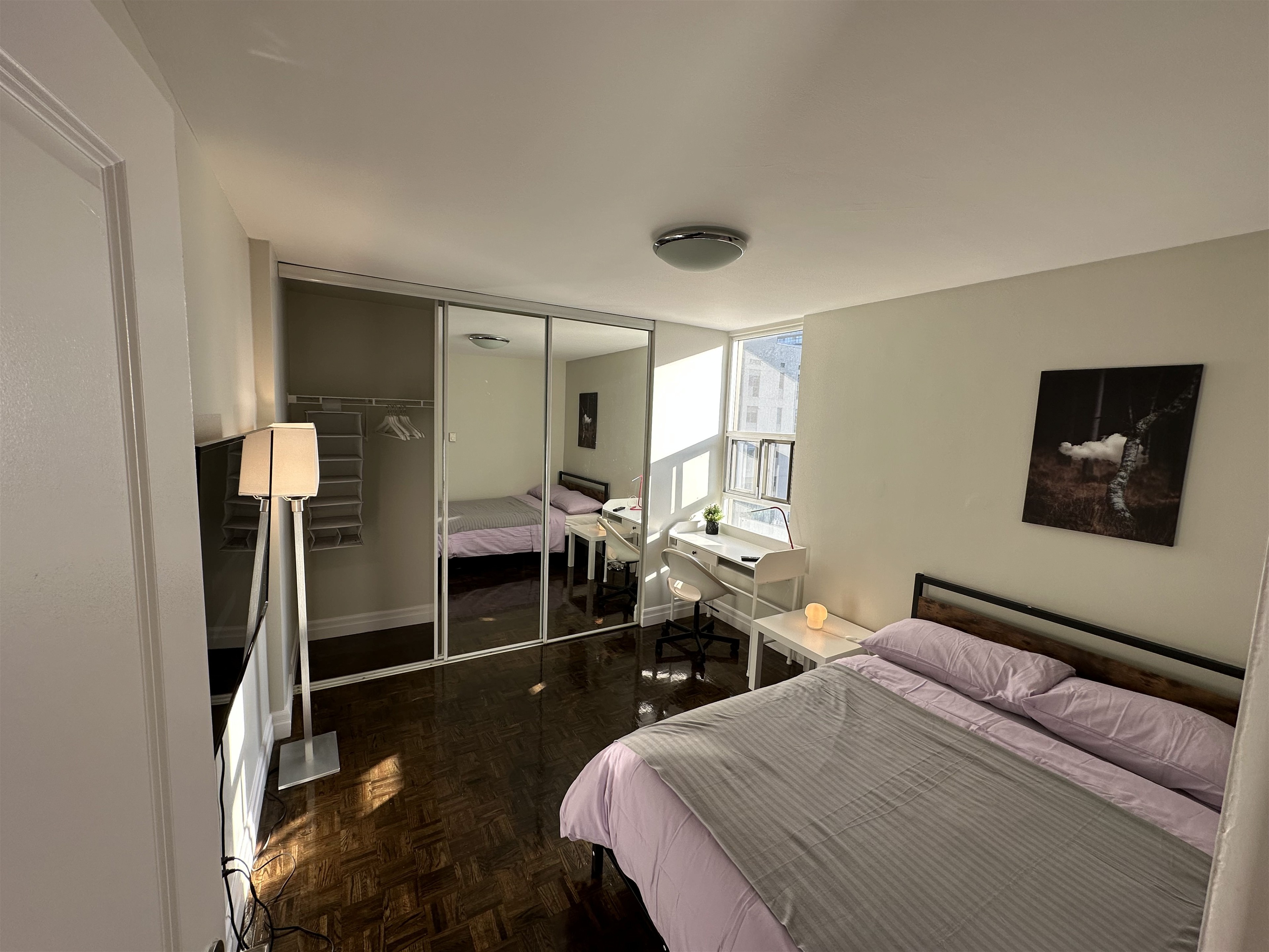 Silver Plus Room - Financial District - Dundonald St - Gallery - 1