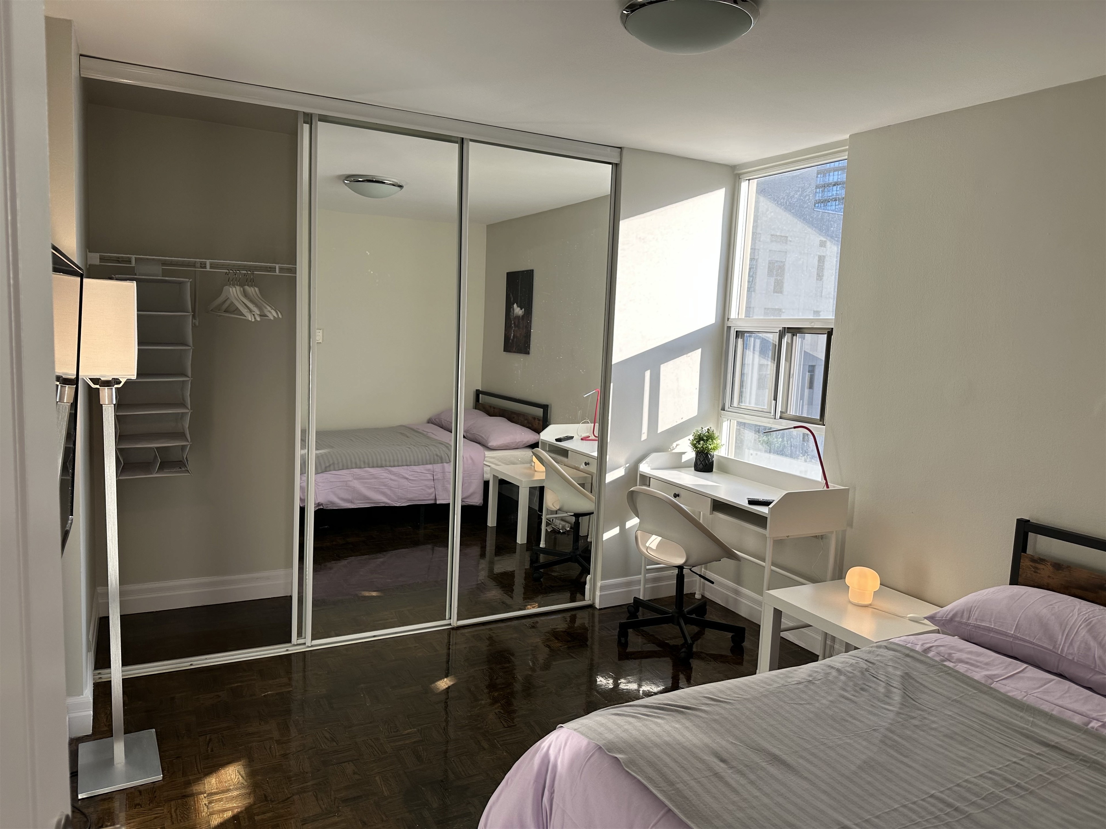 Silver Plus Room - Financial District - Dundonald St - Gallery - 2