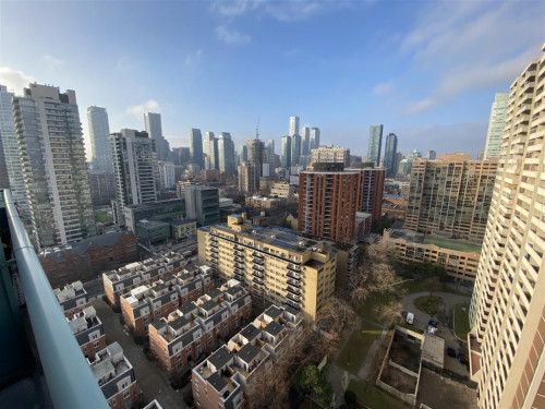 Financial District - Carlton St