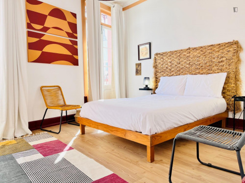 Contemporary 1-bedroom flat next to Sé Nova