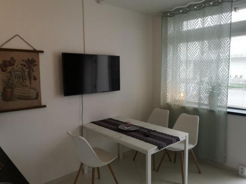 Snug studio next to Täby Kyrkby train station - Gallery - 3