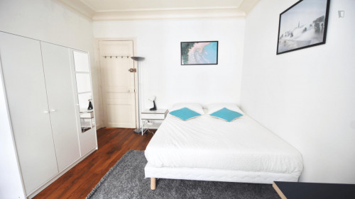 Appealing double bedroom near Parc Sainte-Périne