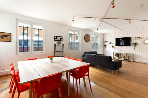 Alluring double bedroom in Ivry-sur-Seine