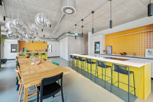 Stylish apartment near Cham Lorzenpark Bus Stop