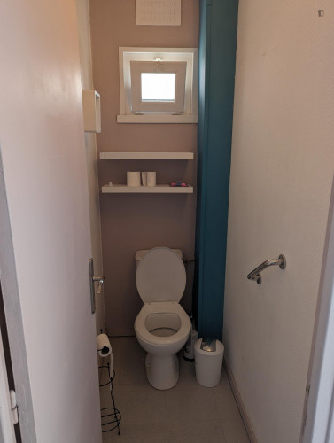 Private bedroom in nice flat shared with 2 french students next to the metro - Gallery - 9