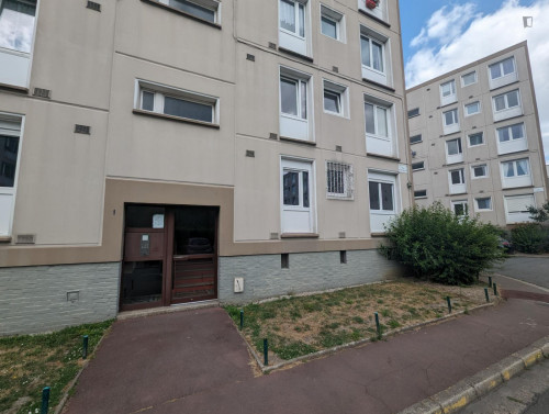 Private bedroom in nice flat shared with 2 french students next to the metro - Gallery - 11