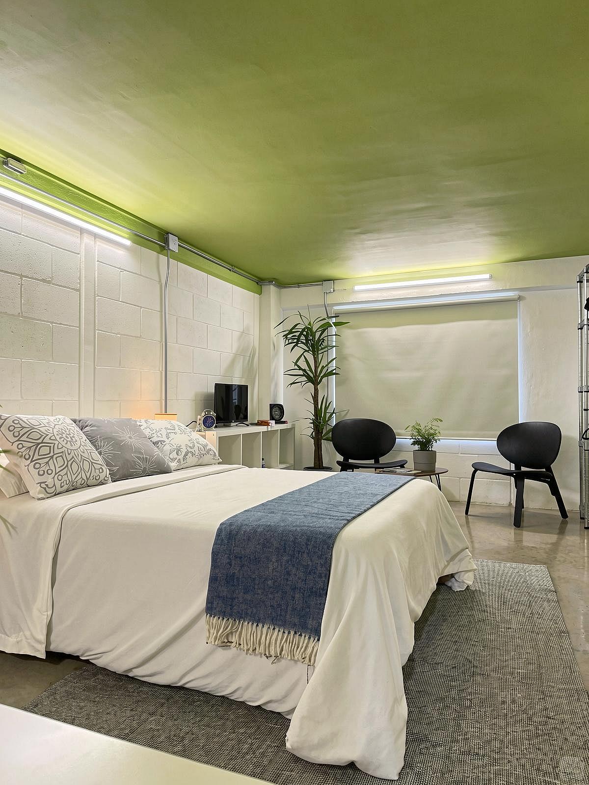 Private Two-Level Loft - 49