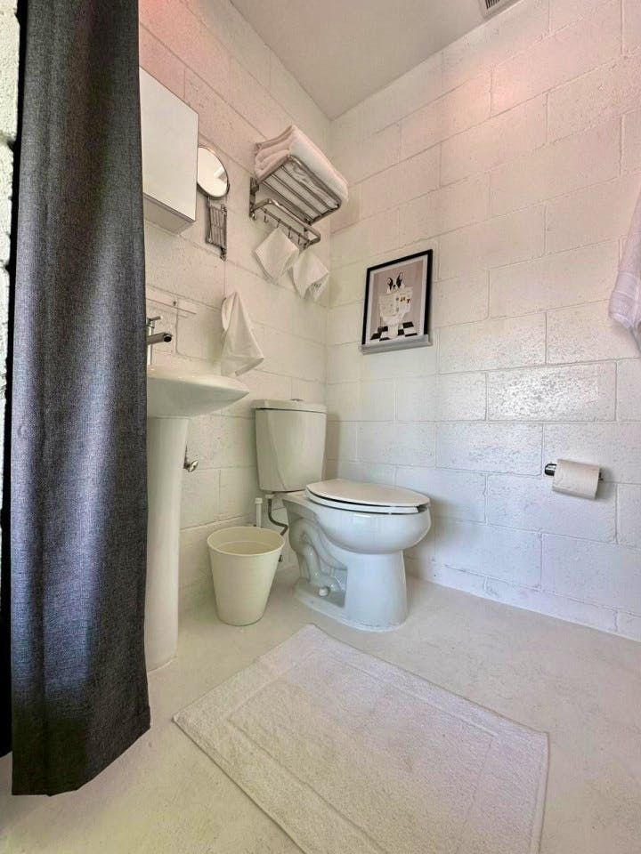 Private Room With Patio - 24