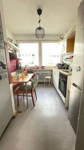 Single room in 8-bedroom apartment