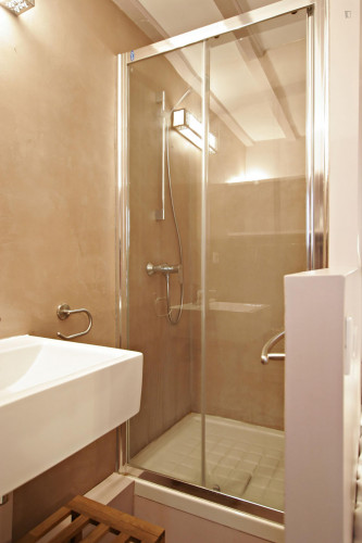 Cosy studio apartment near Arts et Métiers metro station