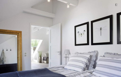 Modern and elegant 1-bedroom flat in Skår