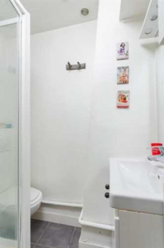 Modern studio in Batignolles