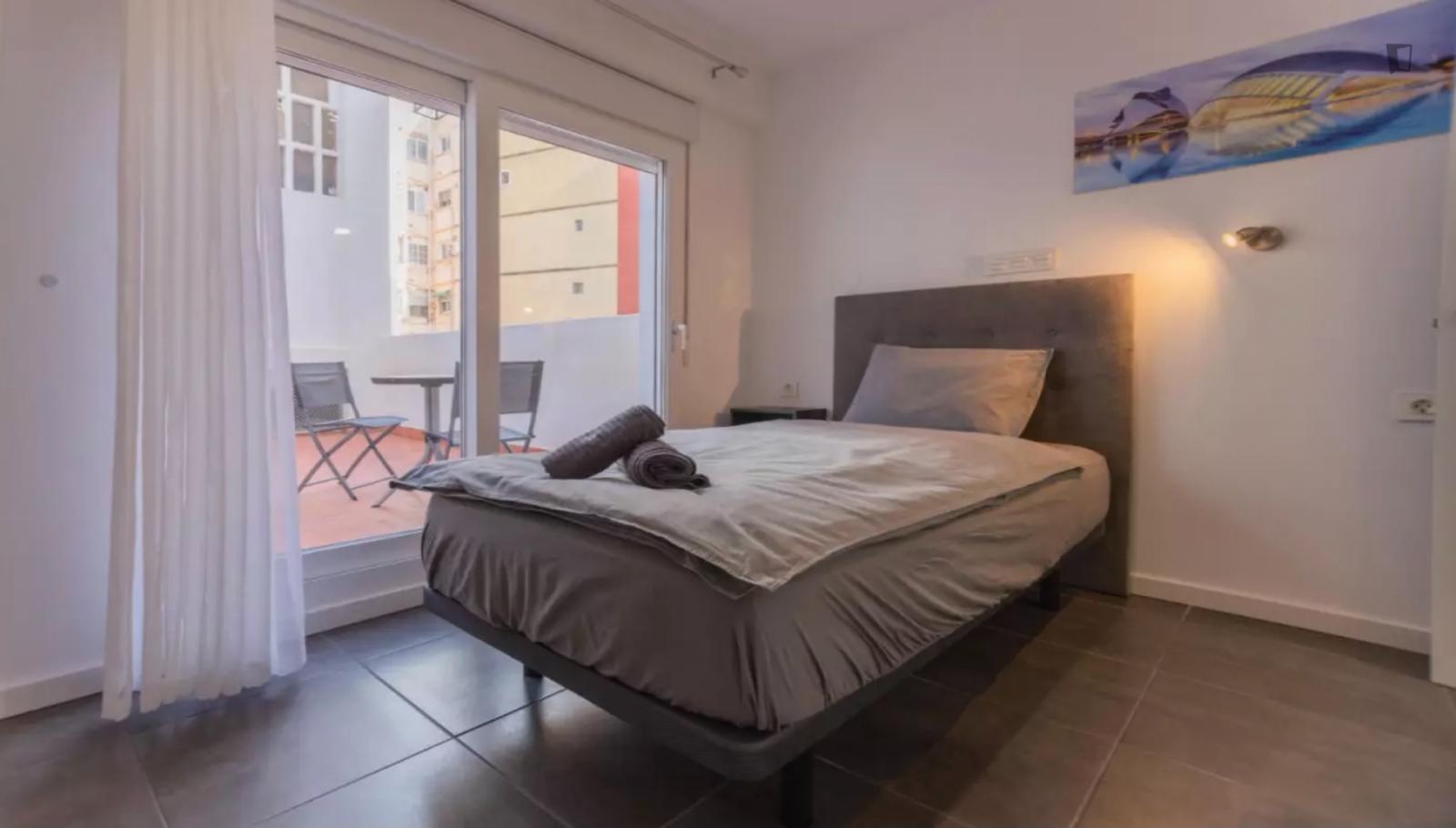 Studio Apartment, With Outdoor Area For Rent In Valencia - Studio apartment, with outdoor area for rent in Valencia - Gallery - 1