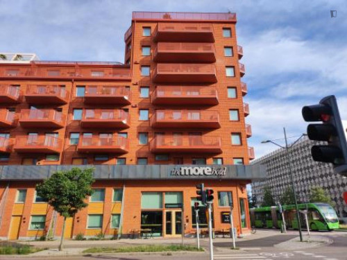 Inviting 2-bedroom apartment next to Varvsparken - Gallery - 9