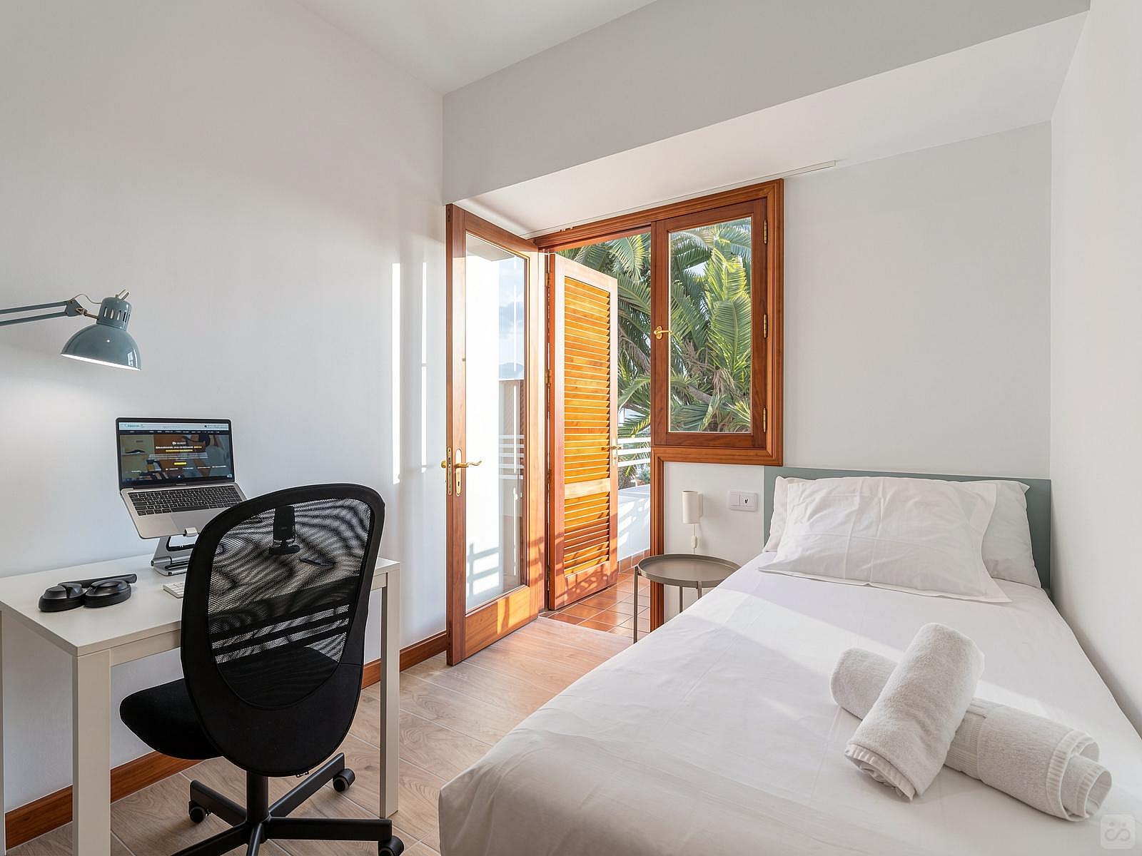 Room (D) Single Bed( 100cm X 200cm) - 29