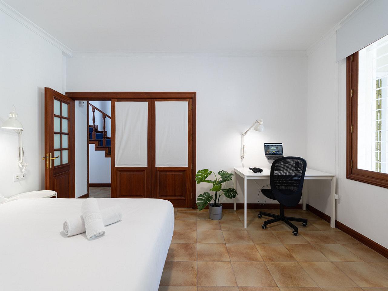 Room (A) Double Bed (150 Cm X 200cm) - 14