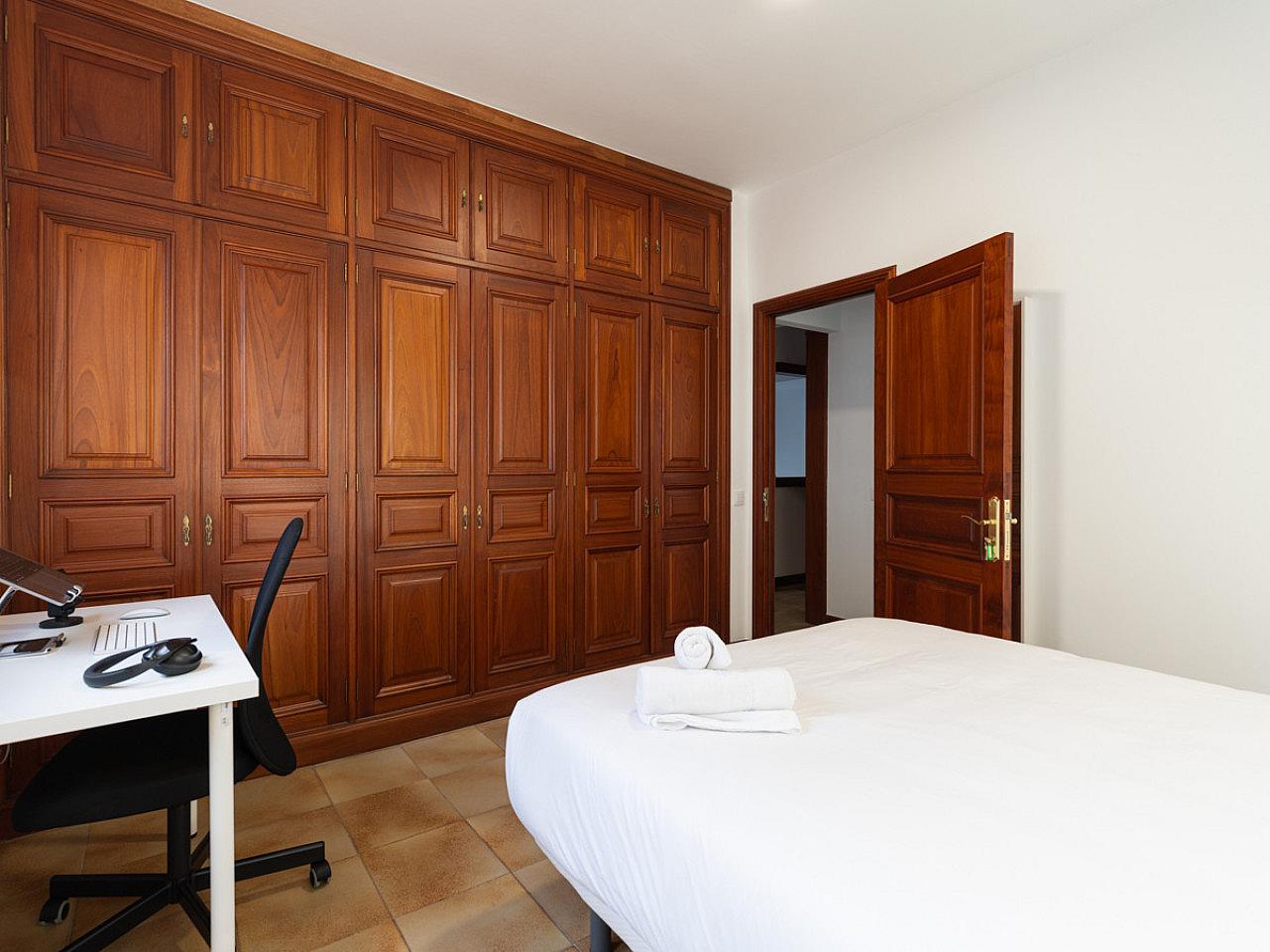 Room(E) Double Bed( 150cm X 200cm) - 9