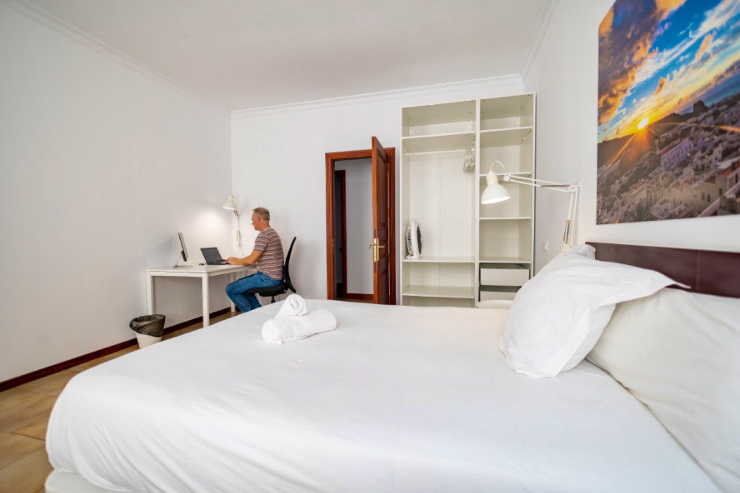 Room (B) Double Bed (150 Cm X 200cm) - 3