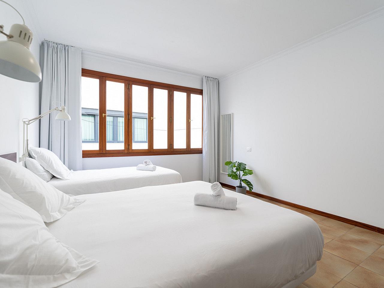 Room (B) Double Bed (150 Cm X 200cm) - 20
