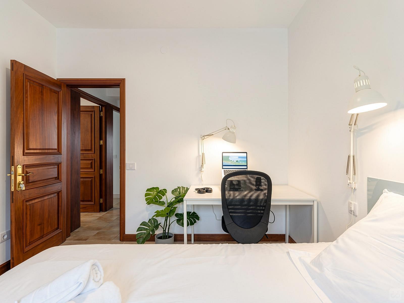 Room (G) Single Bed( 100cm X 200cm) - 33