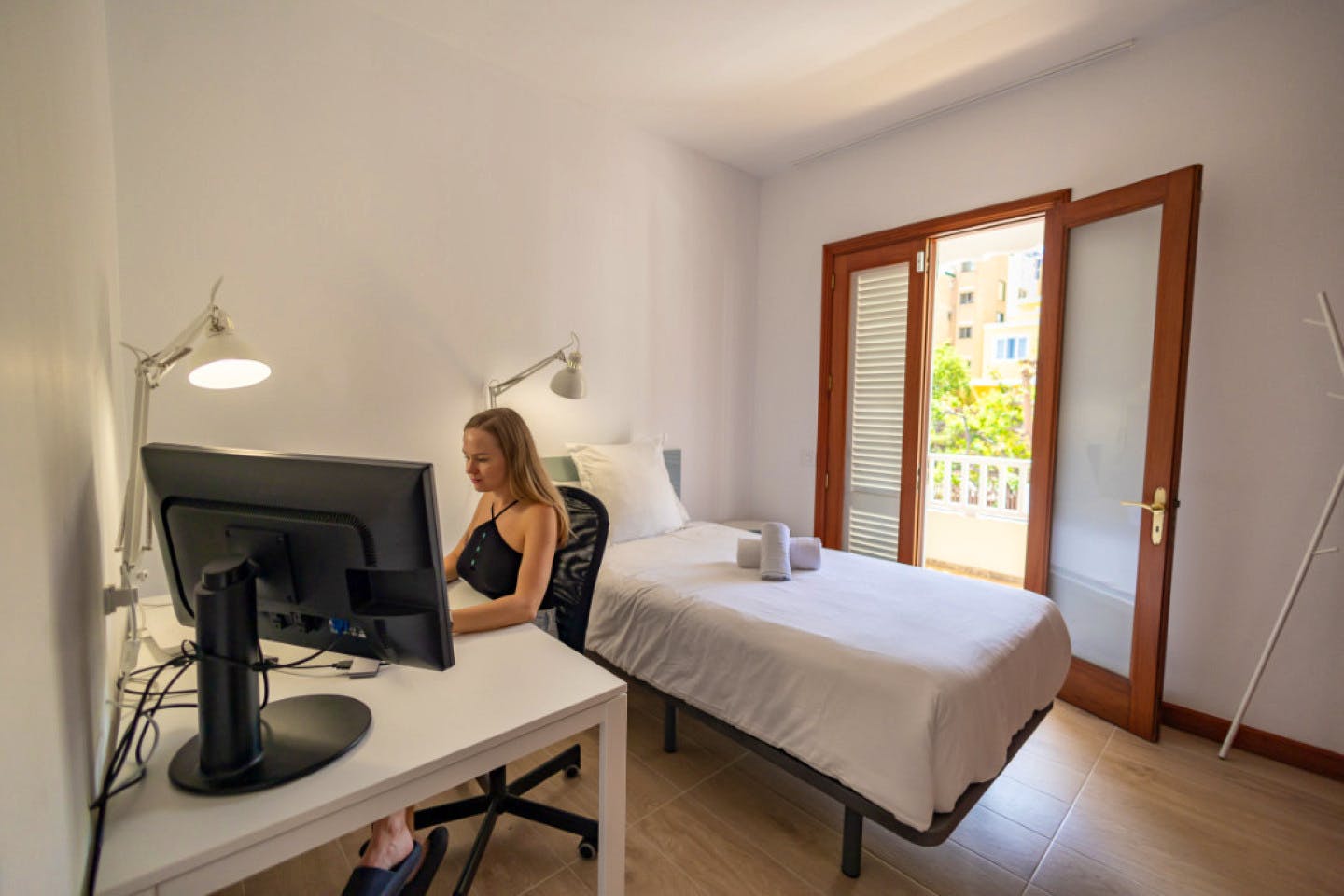 Room (G) Single Bed( 100cm X 200cm) - 4