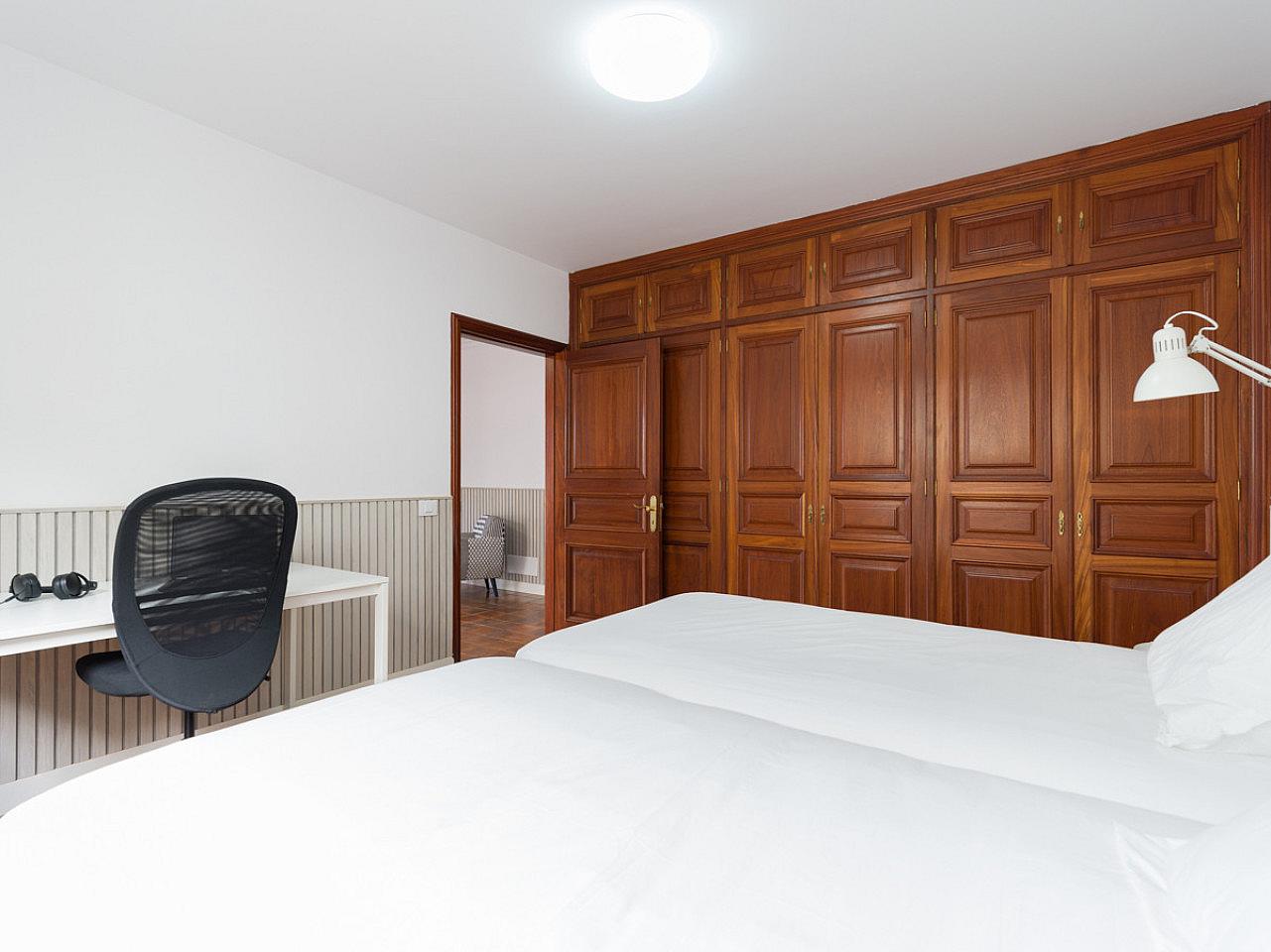 Room (H) Double Bed( 150cm X 200cm) - 18