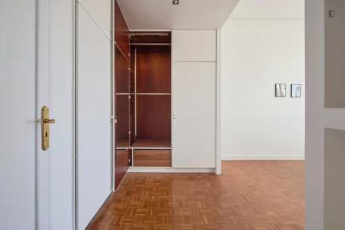 Cozy single bedroom in a property with balcony