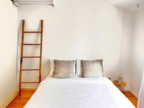 Double bedroom, with private bathroom - Gallery - 5