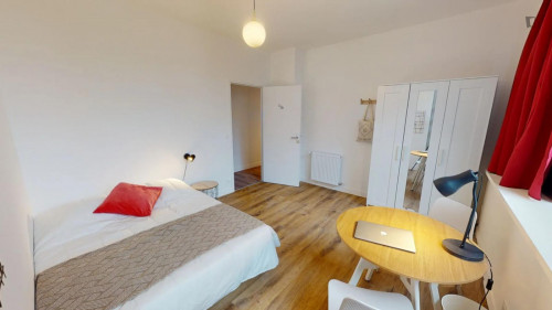 Comfy double bedroom in Asnières-sur-Seine