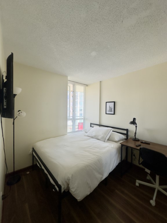  Submaster Bedroom - Shared Bathroom  -  Vle Ltd 63 Keefer Place  - Gallery -  1