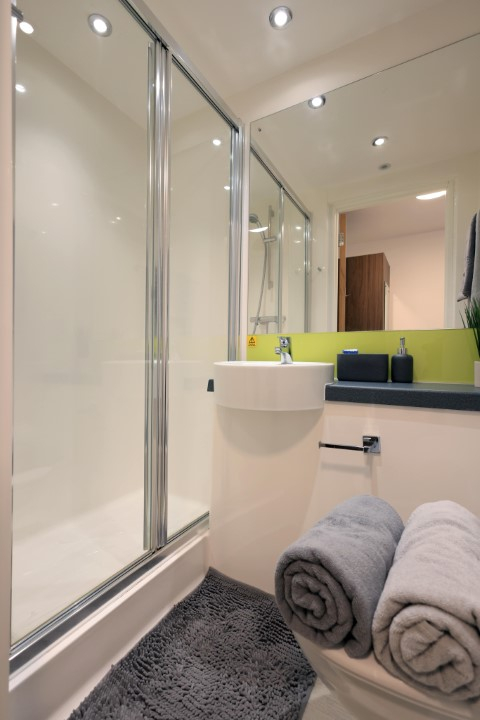 En-Suite - 2