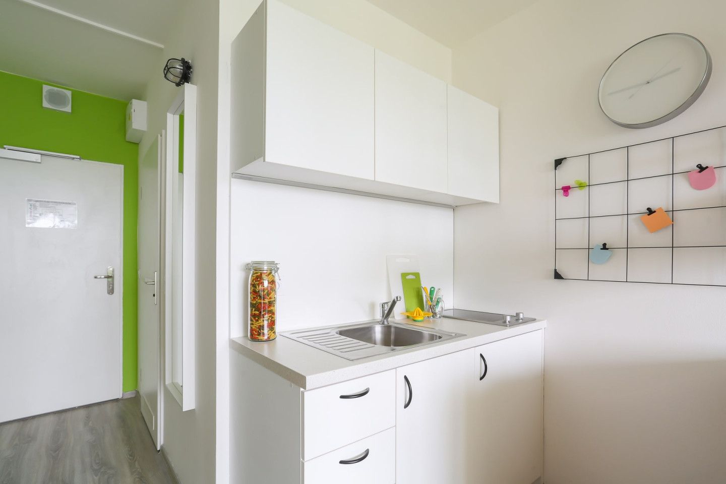  Bed In A 2-Bed Gender Separated Room  -  Modern apartment 5 minutes from the Střížkov Metro Station on Line C  - Gallery -  14