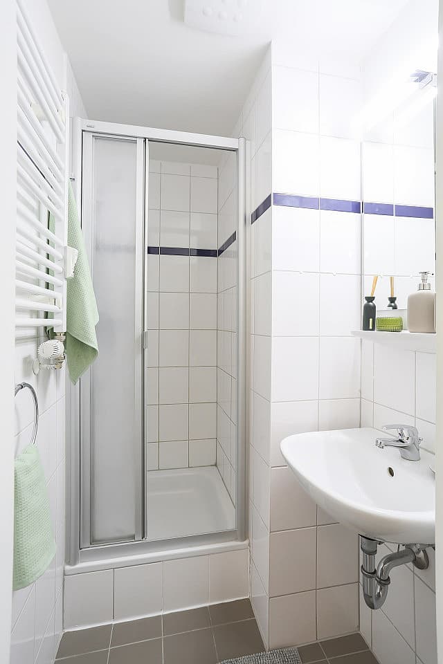  Bed In A 2-Bed Gender Separated Room  -  Modern apartment 5 minutes from the Střížkov Metro Station on Line C  - Gallery -  36