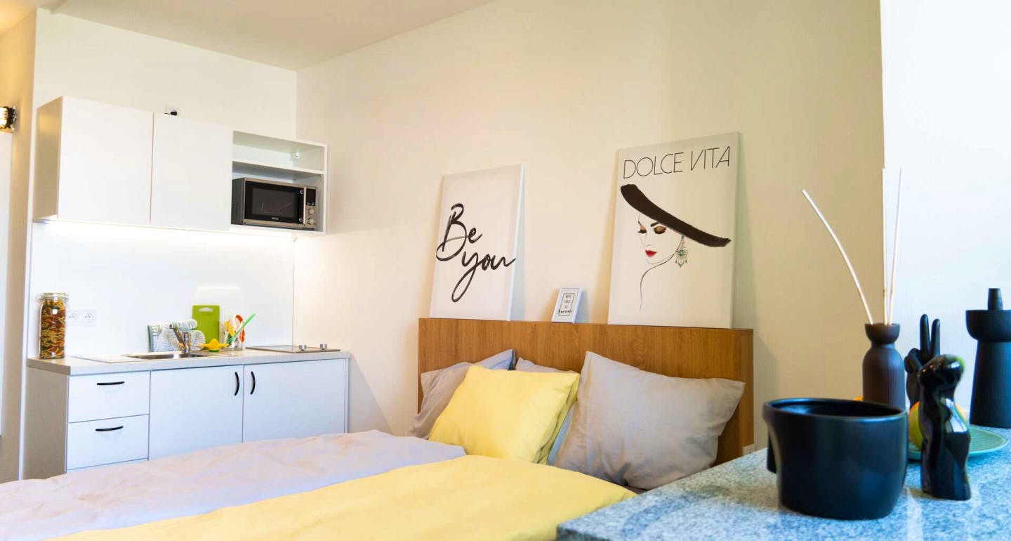  Private  -  Modern apartment 5 minutes from the Střížkov Metro Station on Line C  - Gallery -  2