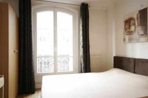 Tasteful 2-bedroom apartment in the exciting heart of Paris - Gallery - 15