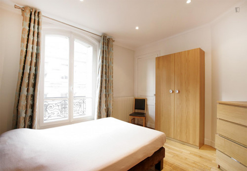 Tasteful 2-bedroom apartment in the exciting heart of Paris - Gallery - 12