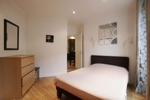 Tasteful 2-bedroom apartment in the exciting heart of Paris - Gallery - 14