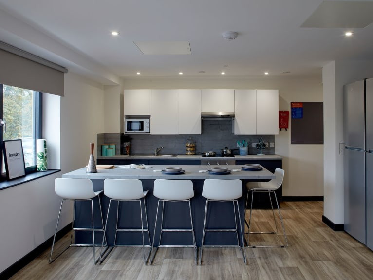 Silver En-Suite - Eden Square - Gallery - 6
