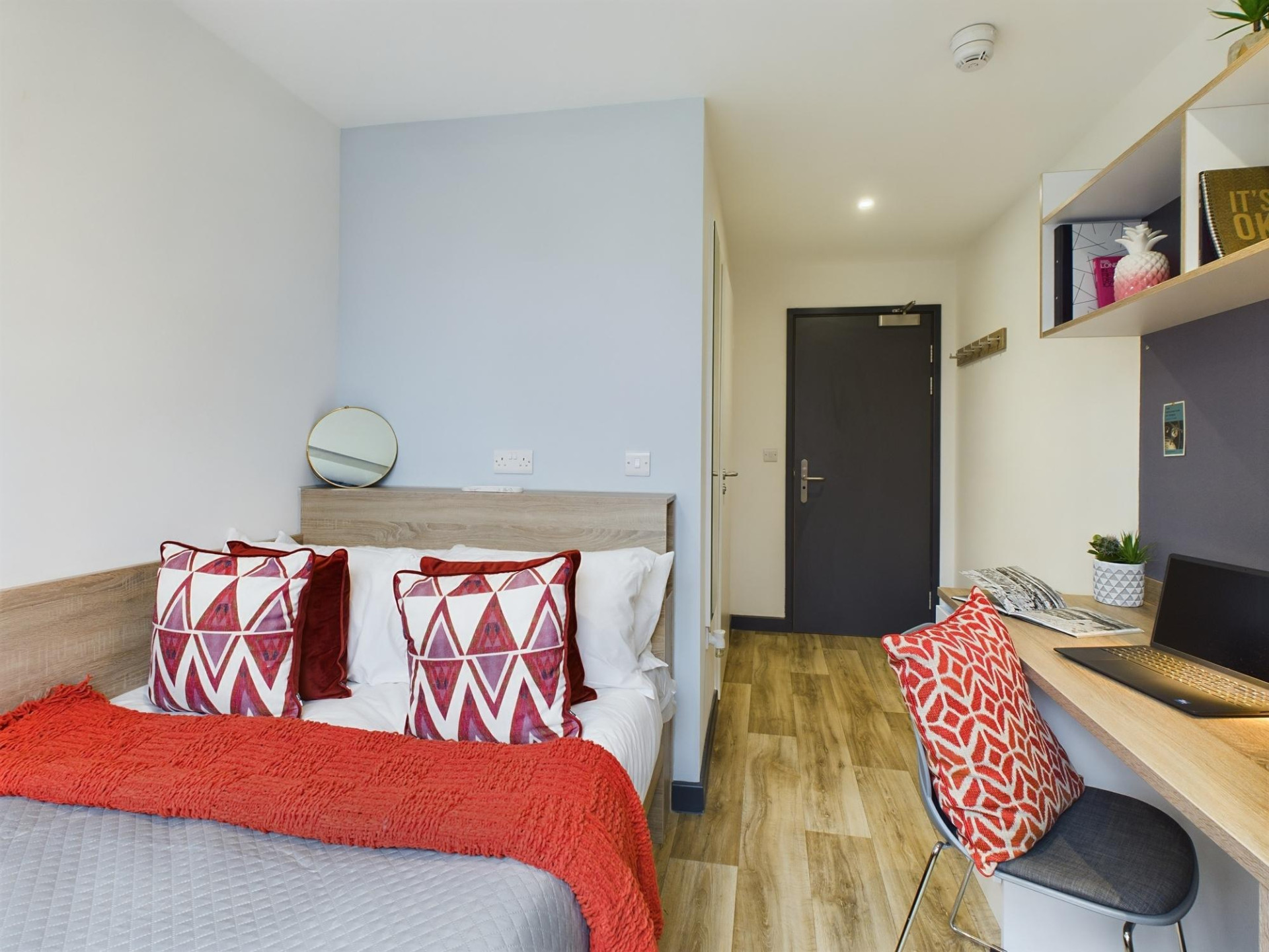 Bronze En-Suite - Eden Square - Gallery - 6
