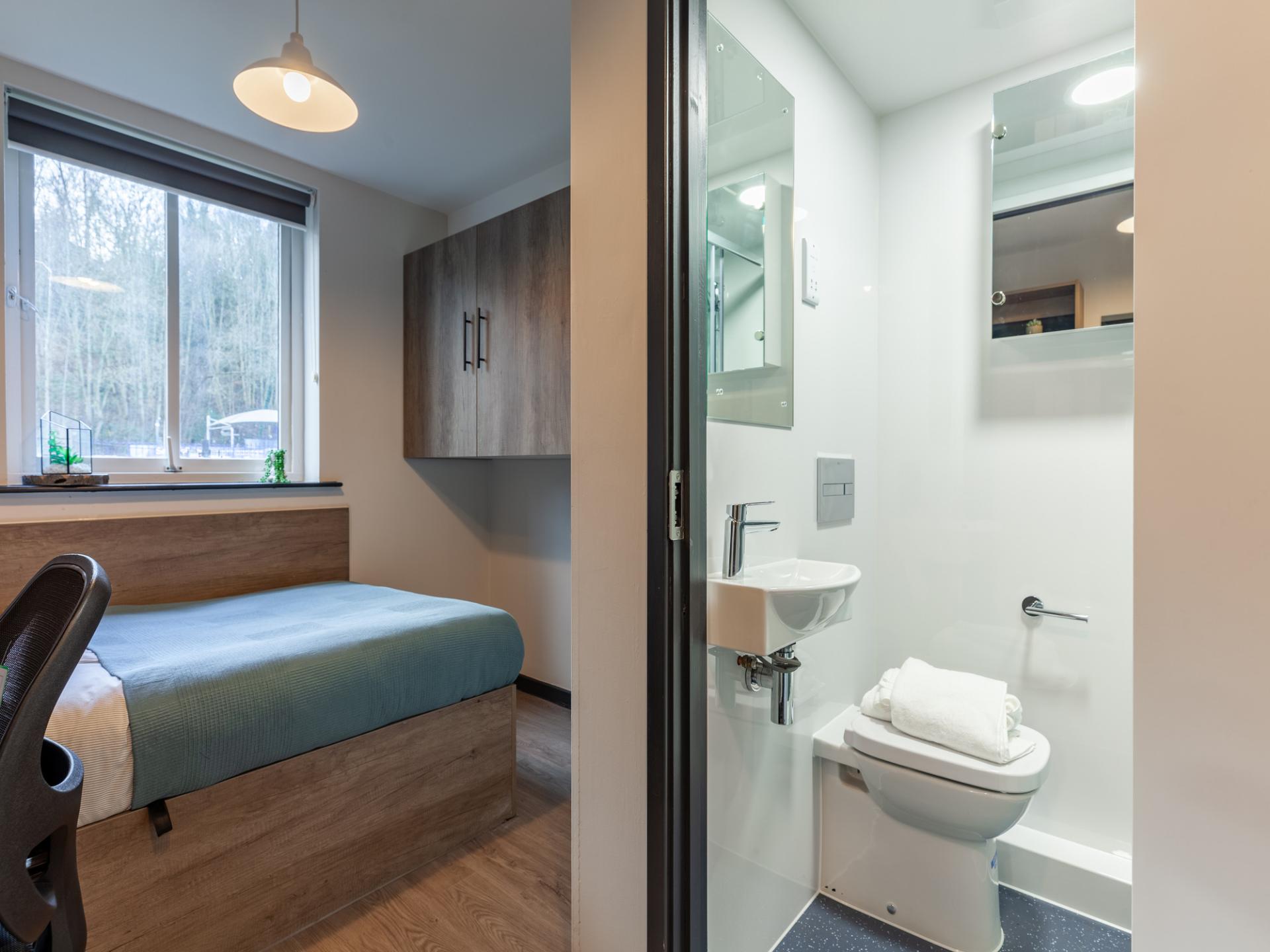  Premium En-Suite  -  The Leather Works  - Gallery -  2