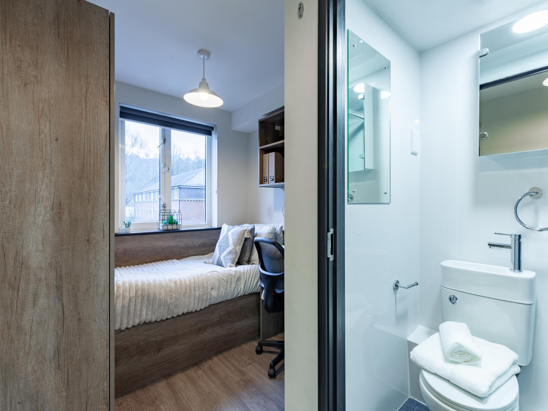 Standard En-Suite - 3
