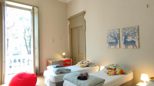 Bed in triple bedroom close to Politecnico di Torino