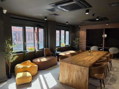 The Port On The Square