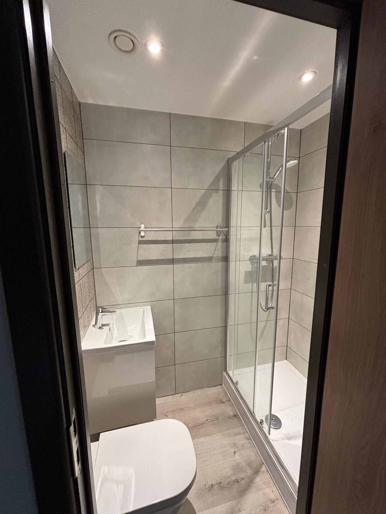  Classic En-Suite  -  The Port On The Square  - Gallery -  46