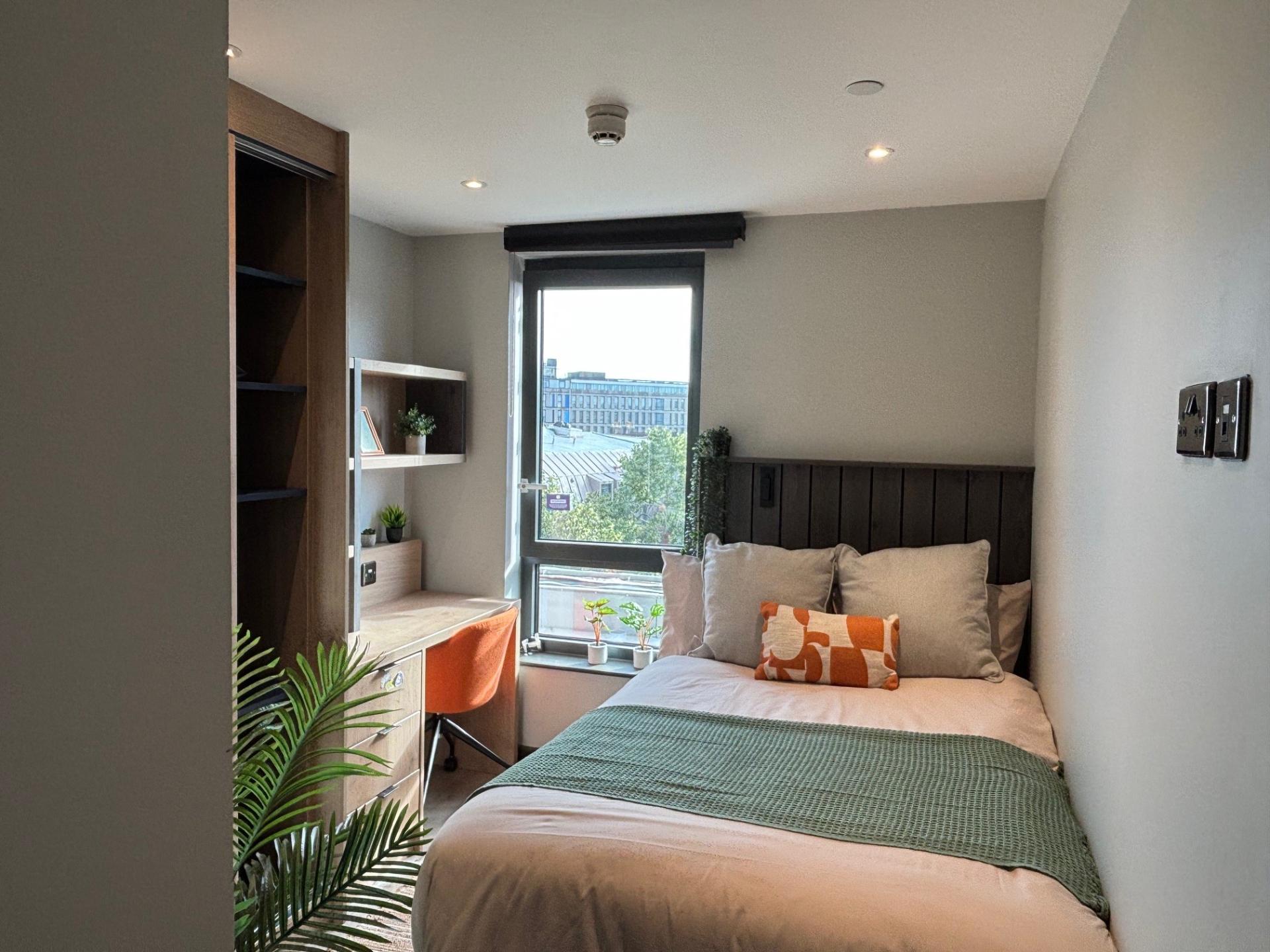  Modern Standard En-Suite  -  The Port On The Square  - Gallery -  23
