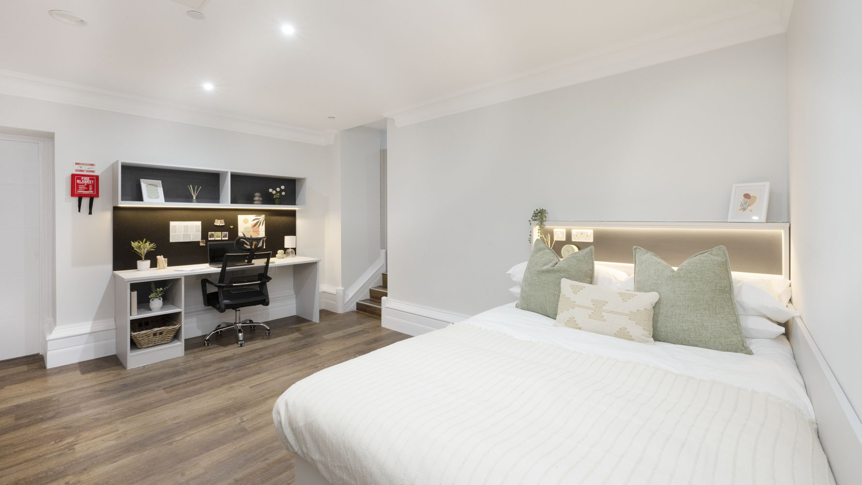  Deluxe Studio Plus  -  26 Great George Street  - Gallery -  1