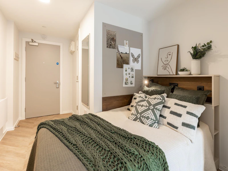  Silver Studio  -  The Place  - Gallery -  1