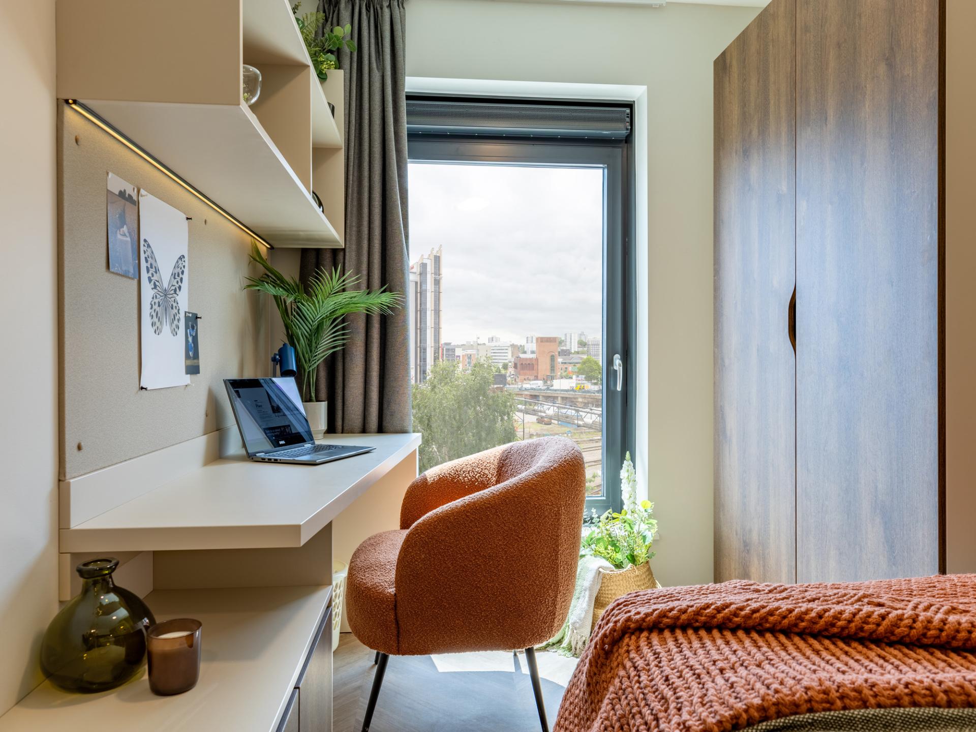 Platinum En-Suite - 10